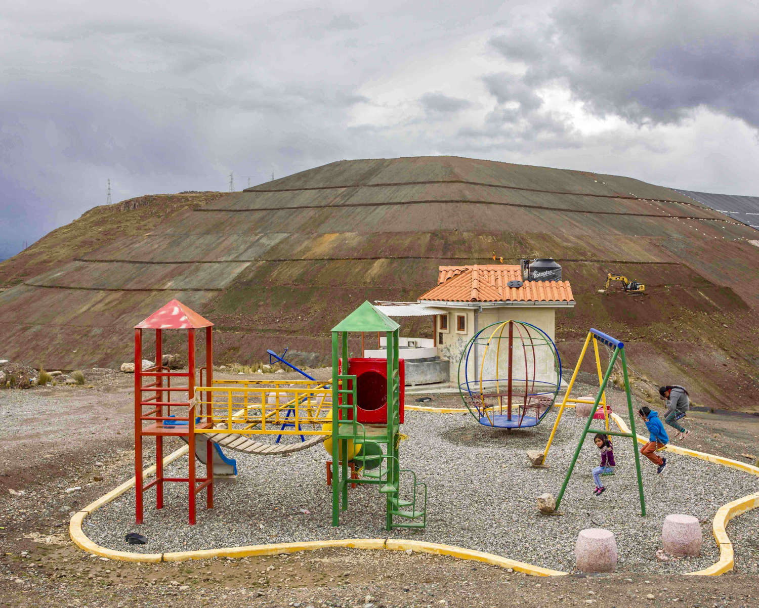 Spielplatz vor der Mine in Cerro de Pasco